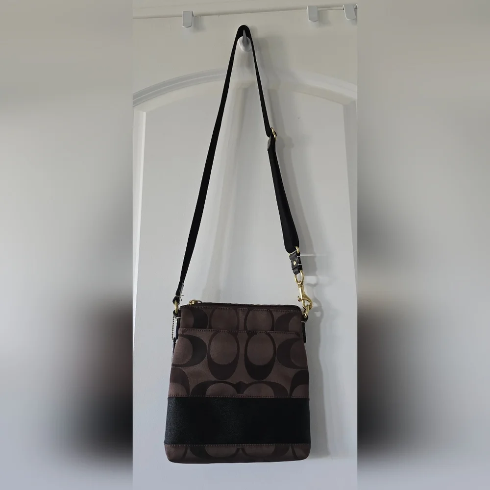 Vintage Coach Kitt Crossbody Bag Purse Brass Hardware‎ New Condition